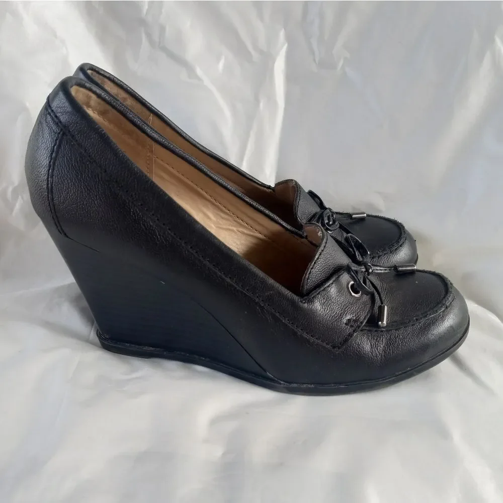 Liz & Co. Black Leather Wedge Size 8M